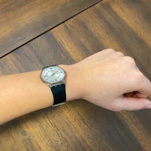 ❌SOLD❌ Swatch watch with black silicone strap🤩